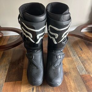 Fox Black and White Men's Boots